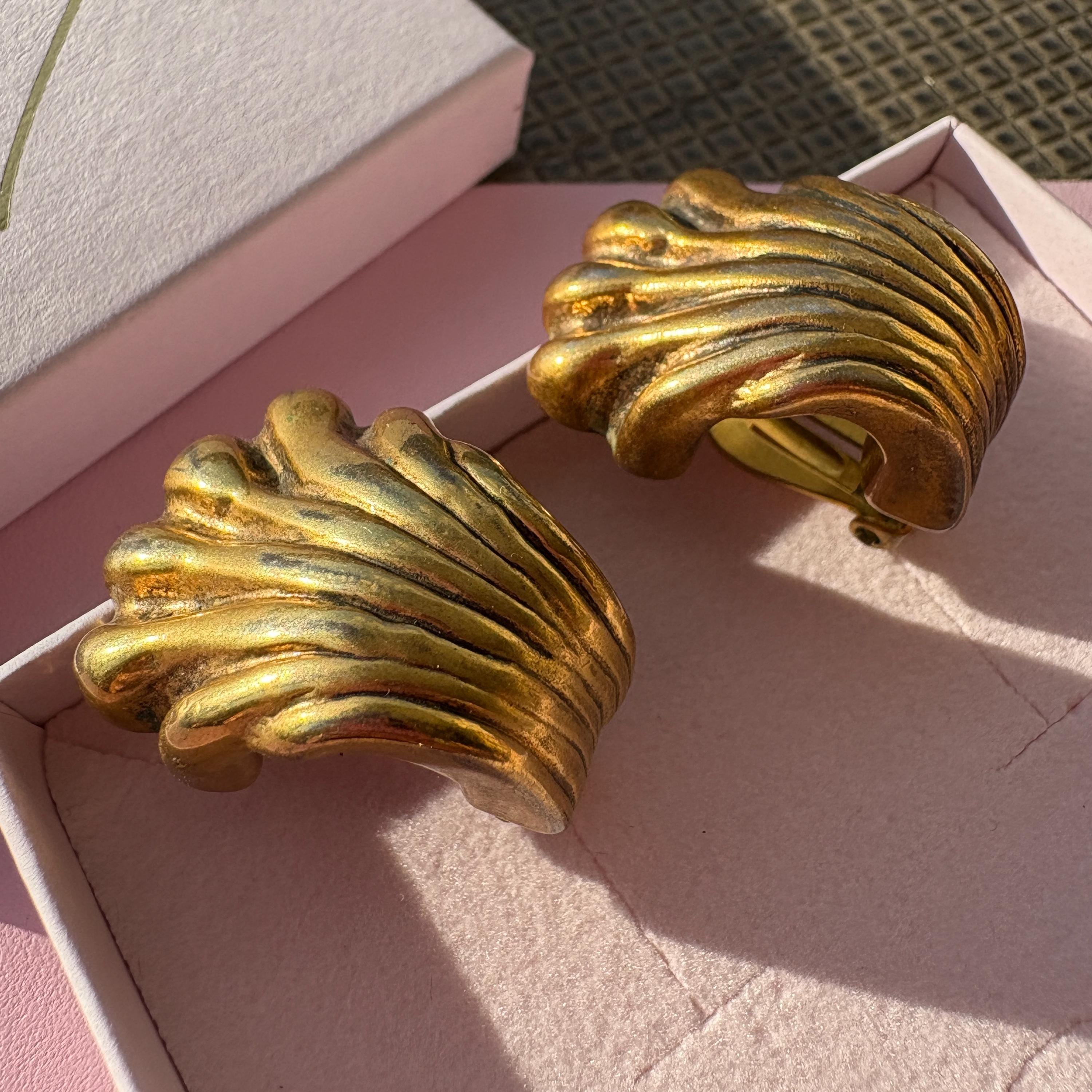 Rare Vintage Signed Une Ligne Paris Gold Plated Earrings, vintage…