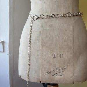 Vintage Silver Chain Belt | retro slinky silver chain link belt, body jewellery, silver belly chain, vintage chain belt retro silver belt