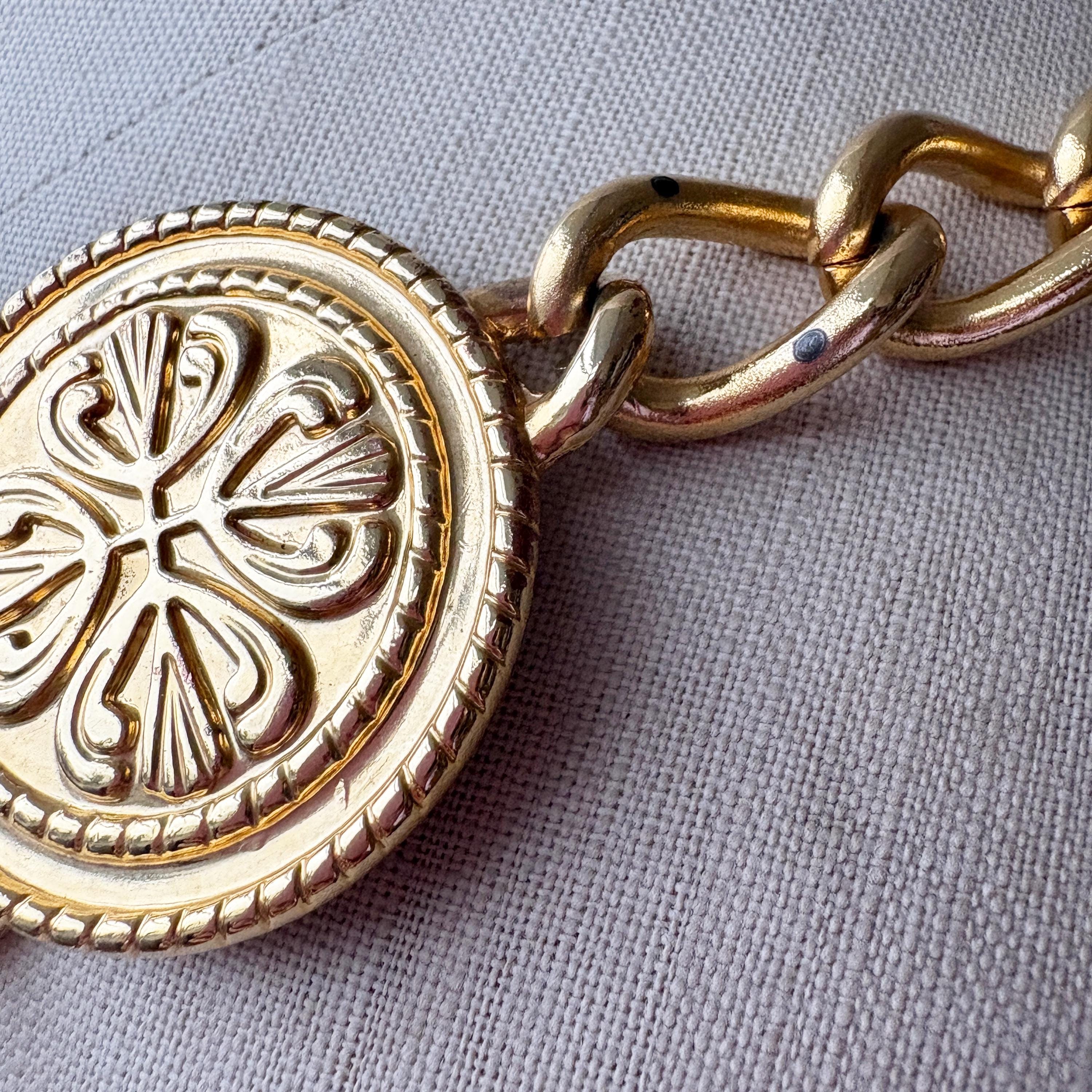Escada Women’s Vintage Couture Gilded Gold Chain Charm Belt Vintage Escada Gold Tone Dangle Charm Chain Belt - Etsy Israel main image 4