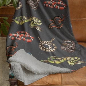 Manta Sherpa de serpiente, manta de 50 x 60 para niños que aman las serpientes, la serpiente de cascabel, la serpiente real, regalos de reptiles para niños, decoración genial para la habitación del niño