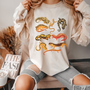Salamanders Long Sleeve Shirt, Comfort Colors, Cottagecore Clothing, Watercolor Cute Salamander Sweater, Cozy Amphibian Shirt