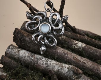 THE HEKATEAN SNAKES - AzK Jewelry