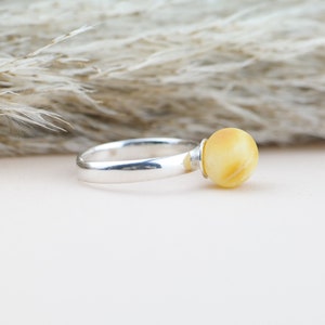 Adjustable silver ring with natural raw amber bead | Women statement silver ring with gemstone | Handmade gemstone silver ring |