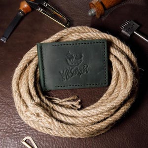 Billetera de cuero hecha a mano con clip para billetes para hombre, color verde con el Joker en relieve, regalo clásico personalizado