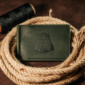 Billetera de cuero con clip para billetes hecha a mano para hombre, color verde con grabado de Darth Vader, regalo clásico personalizado
