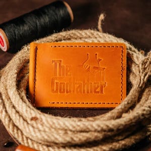 Billetera de cuero hecha a mano con clip para billetes para hombre: roja con el padrino grabado: regalo clásico personalizado