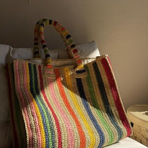 Bolsa de mano de crochet colorida XL: bolso de mano vintage con puntada de abuela. imagen 5