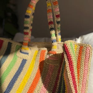 Bolsa de mano de crochet colorida XL: bolso de mano vintage con puntada de abuela. imagen 2