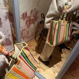Bolsa de mano de crochet colorida XL: bolso de mano vintage con puntada de abuela. imagen 11