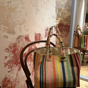 Bolsa de mano de crochet colorida XL: bolso de mano vintage con puntada de abuela. imagen 10