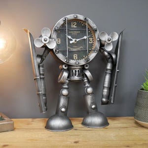 Industrial Steampunk Robot Table Clock - Retro, Sci-fi, Metal gift LARGE