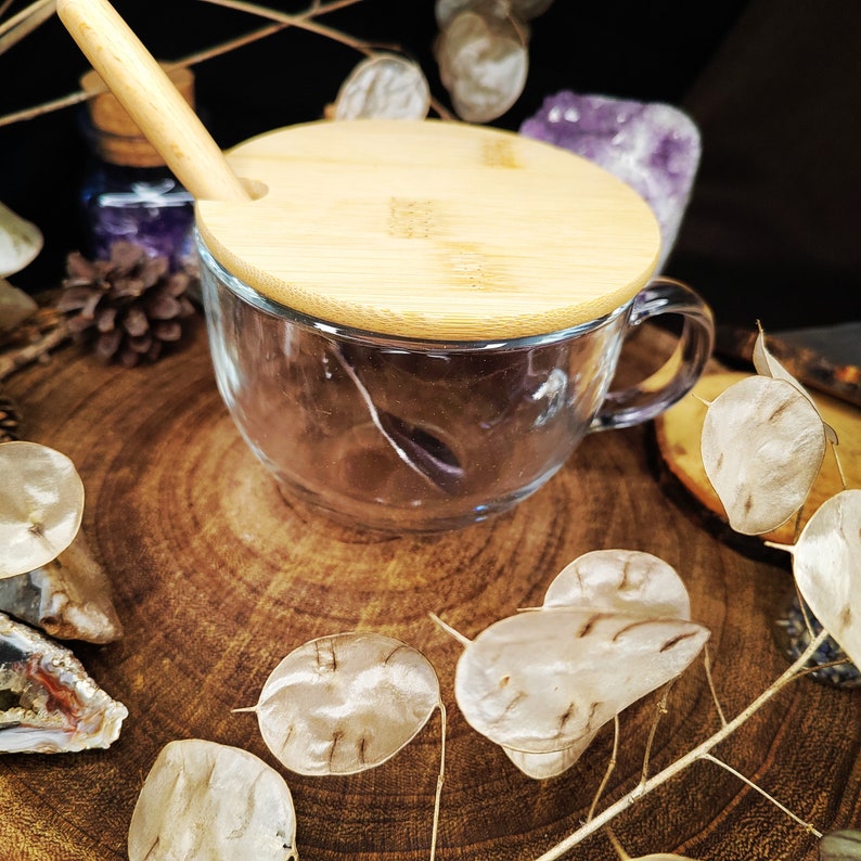 Large glass cup bat 420ml with wooden lid and spoon with laser motif on the lid image 6