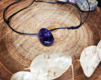 Halbedelsteinkette Amethyst Tropfen an gewachstem Baumwollband