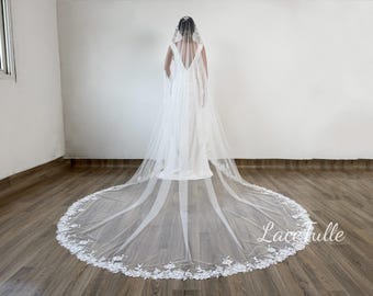 Floral Lace Bridal Veil,Sequin Floral Lace Veil,Beaded Veil,Cathedral Veil,Comb Veil,Ivory Veil,1 Tier Veil,Wedding Veil,Leaf Veil