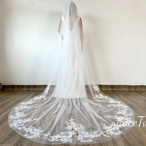 Floral Bridal Lace Veil,Lace Edge Wedding Veil,Long Veil,Ivory Veil,Classic Veil,Cathedral Veil,Tulle Veil,Bridal Accessories