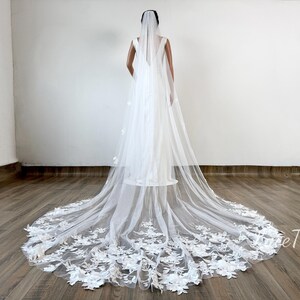 Luxury Lace Bridal Veil,Long Veil,Vintage Floral Wedding Veil,Custom Veil,Ivory Veil,Floor Length Veil,Cathedral Veil,Comb Veil