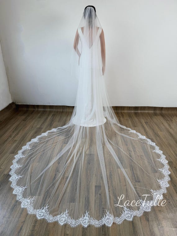 Floral Lace Bridal Veil,2 Tier Veil,lace Veil,cathedral Veil  display picture 1