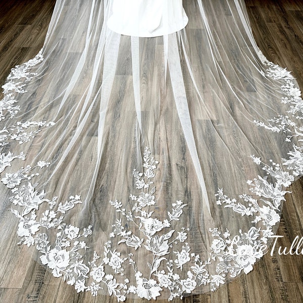 Bridal Flowers Lace Veil,Lace Edge Veil,Lace Wedding Veil,Long Veil,Cathedral Veil,Soft Tulle Veil,Wedding Veil,Wedding Accessory