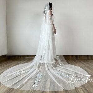 Single Tier Bridal Floral Lace Veil, Royal Wedding Veil, Ivory Chapel Veil, Simple Tulle Veil, Bridal Wedding Accessories
