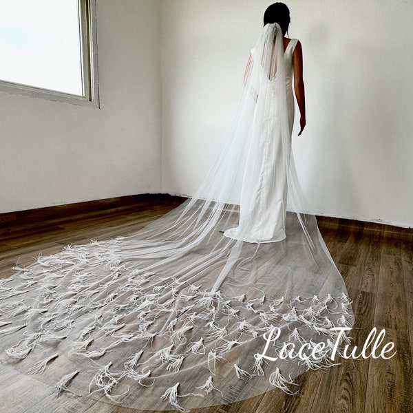Bridal feather veil|cathedral veil|wedding veil|bridal veil|wedding accessories|veil