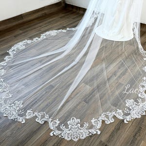 Simple Lace Edge Veil,Floor Length Veil,Floral Lace Veil,Bridal Veil,Soft Wedding Veil,Cathedral Veil,White Veil,Long Veil,Embroidered veil