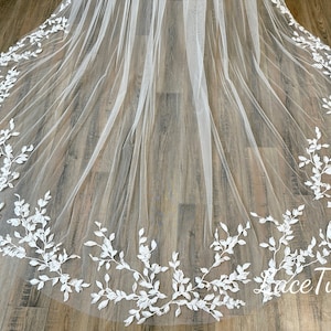 Simple Leaf Lace Edge Wedding Veil, Floor Length Veil, Ivory Bridal Veil, Long Veil, Comb Veil, Cathedral Veil, Wedding Gift