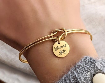 Bracelet jonc personnalisé avec médailles à graver - Bracelet femme, cadeau personnalisé, gravé, cadeau maman, bracelet fille, naissance