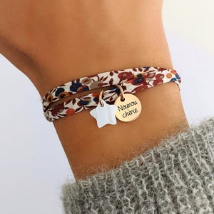 Bracelet personnalisé en cordon Liberty avec médailles à graver et une nacre étoile Bracelet femme, gravé, cadeau maman, bracelet fille image 1