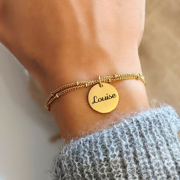 Bracelet personnalisé avec médaille à graver et double chaine perlée- Bracelet femme, cadeau personnalisé, gravé, cadeau maman, naissance