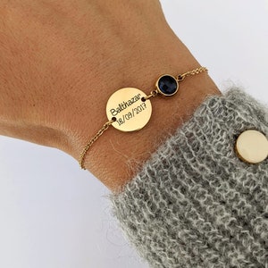 Personalized bracelet with round medal to engrave and birthstone - Women's bracelet, personalized gift, mom gift, birth