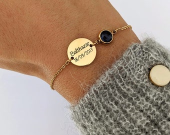 Personalisiertes Armband mit rundem, gravierbarem Medaillon und Geburtsstein – Damenarmband, personalisiertes Geschenk, Geschenk für Mama, Geburtsstein