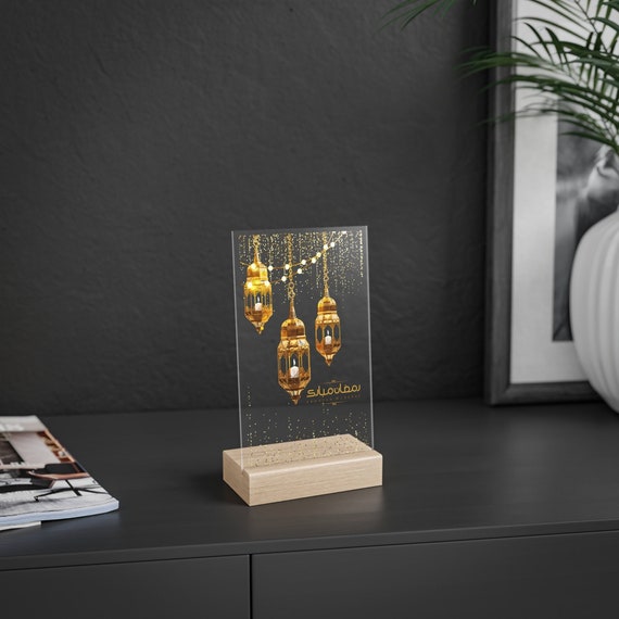 Ramadan Mubarak Home Décor Gift Ramadan Personalized Gift Hajj Umrah Eid Gift Acrylic Sign with Wooden Stand Islamic Gift.