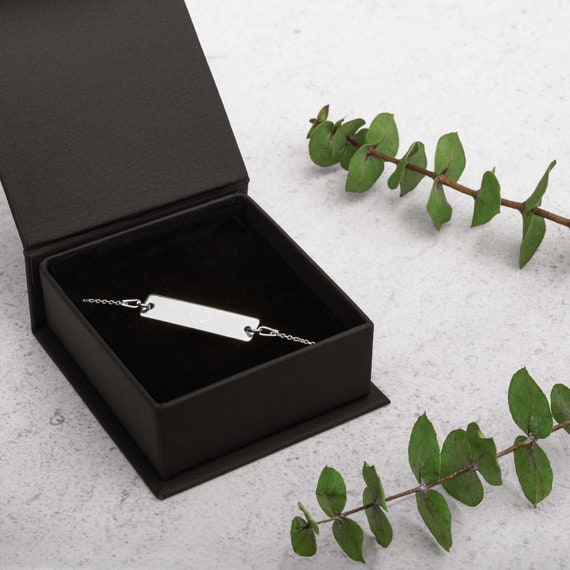 Engraved Silver Bar Chain Bracelet  Gifting your love one, Gift for her, Valentine gift, Anniversary Gift, wedding Gift, Birthday gift,