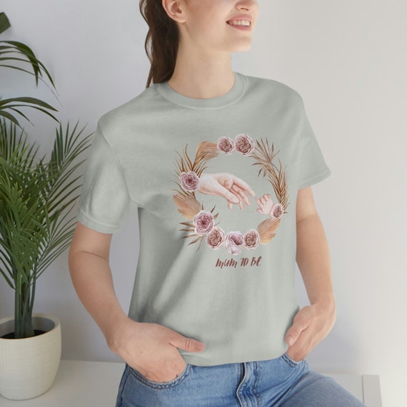 Personalized  Mum T-shirt, Mum to be T-shirt, Mothers day gift T-shirt, Mama T-shirt, Shirt for mom. Unisex Jersey Short Sleeve Tee,