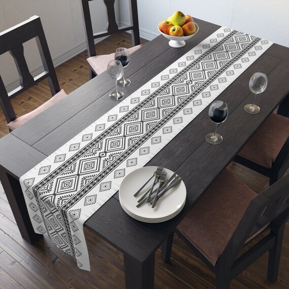 Palestine Tatreez printed henna Table Runner henna party décor, home décor, red Tatreez, gift, wedding décor Table Runner Gift