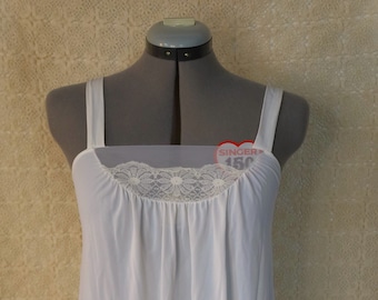 Vintage Flower Mesh White Nylon Baby Doll Style Nightgown Slip