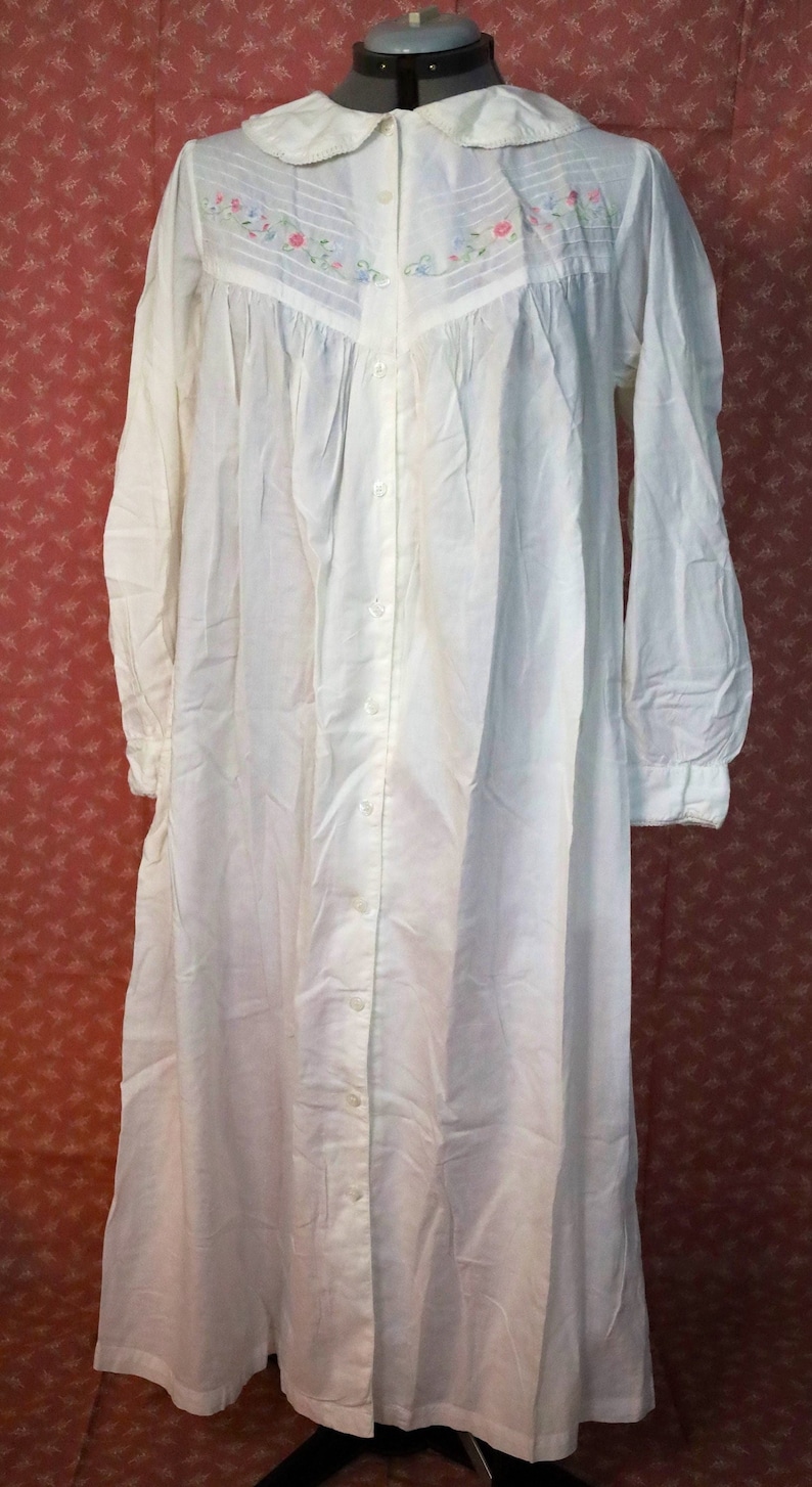 Vintage Size Med White Cotton Today Tonight Long Sleeve Collard ...