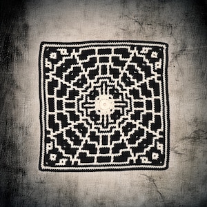 Patrón de telaraña de Halloween con cuadrados de crochet, manta afgana cuadrada, superposición de mosaico redonda, tapete de mesa, cojín, agarradera, crochet acogedor
