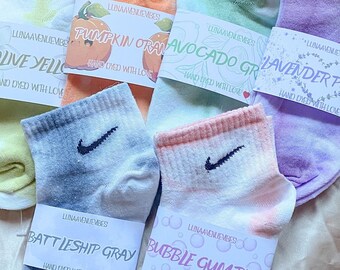 Tie Dye NIKE Chaussettes Courtes - Pastel Tie Dye - batik - chaussettes colorées - chaussettes teintes à la main - chaussettes de sport - chaussettes pour hommes - chaussettes pour femmes