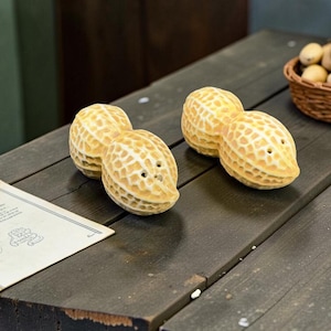 Vintage Peanut Salt and Pepper Shakers Made in Japan Ceramic Peanut Shell Kitchen Decor Free Shipping USA
