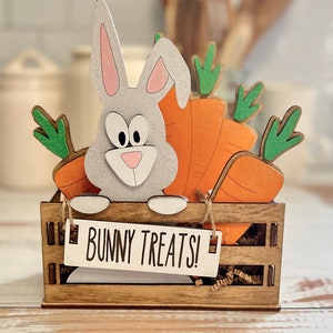 Caisse de friandises lapin - décoration de Pâques, fête, plateau à plusieurs niveaux, glowforge, cricut, fichier Silhouette découpé au laser 3d lapins SVG, carottes et caisse