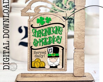 Inserto para cartel del Día de San Patricio: Travesuras y tonterías SVG DXF (descarga digital) intercambiable
