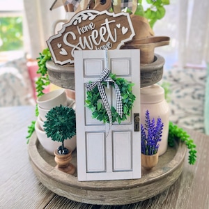 Puerta con bandeja escalonada con decoración de corona / archivo cortado con láser SVG, puerta de entrada 3D, digital de 9 pulgadas, regalo para el nuevo hogar, regalo del día de la madre, inauguración de la casa