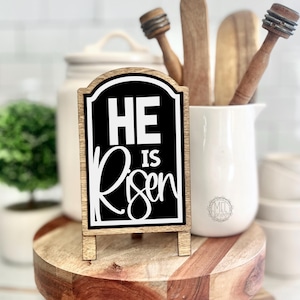 Er ist kleiner Ostern / Frühlingsschild-Design digitaler Download Kaffeebar, Stall, Eintrag, Mantel, abgestufter Tablettrahmen separat erhältlich