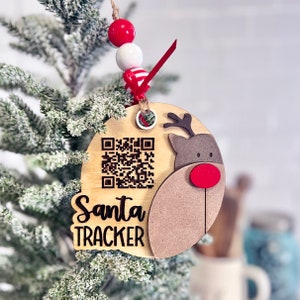 Ornamento de código QR do Christmas Santa Tracker com renas adoráveis - arquivo svg cortado a laser glowforge Xtool etc.