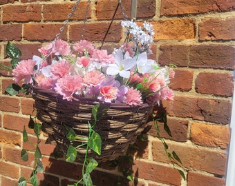Artificial/ hanging basket