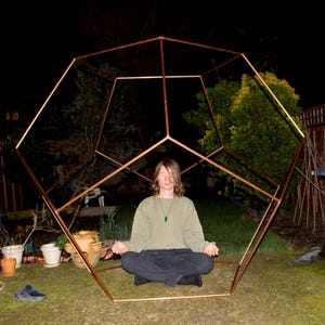 ROOMSIZE Copper Meditation Dodecahedron - Solid Copper Connectors + Copper Pipe - Pyramid