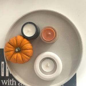Grand présentoir rond en béton, plateau décoratif, plateau de salon, plateau en pierre, plateau de bibelots, style scandinave, accessoires de salle de bain