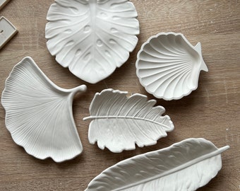 Leaf tray, Feather Tray, Concrete Leaf Tray, Trinket Tray, Trinket Dish, Jewellery Tray, Aesthetic Tray, Concrate Tray