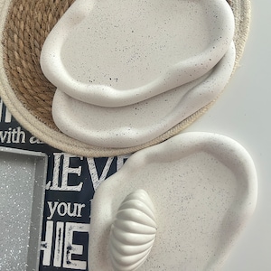Irregular Concrete Cloud Tray: Modern Speckled Trinket Dish